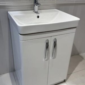 Compass vanity unit with tap and waste